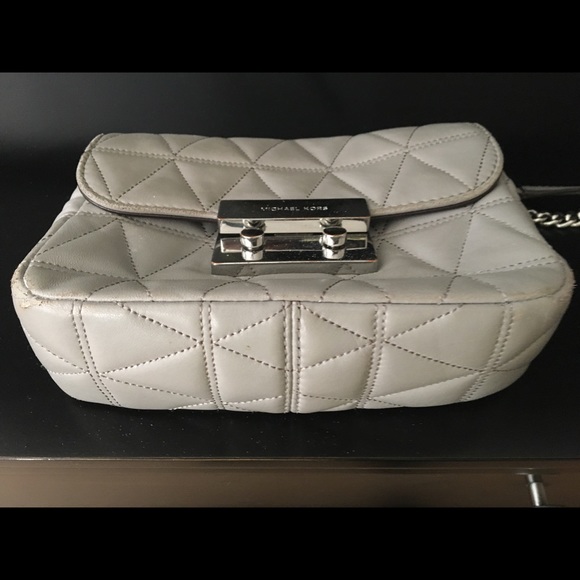 Small Michael Kors Quilted Handbag - Picture 2 of 13